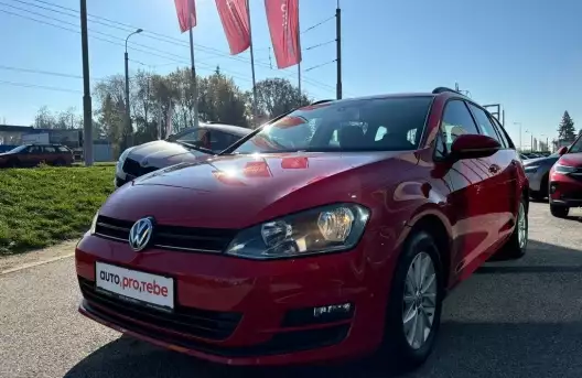 Volkswagen Golf 1.4TSI 90kW Variant CZ