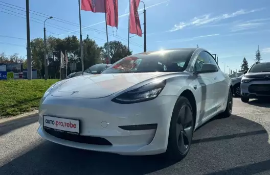 Tesla Model 3 Standard Plus 60kWh 1.Maj TZ